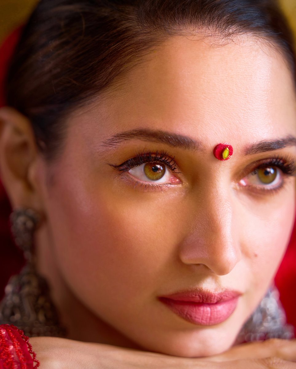 CelebritiesLib's tweet photo. The color of Shakti ❤️ 

#Odela2 trailer out , in theatres 17th April 🙏🏻

#TamannaahBhatia #Tamannaah https://t.co/8f2p1398yf
