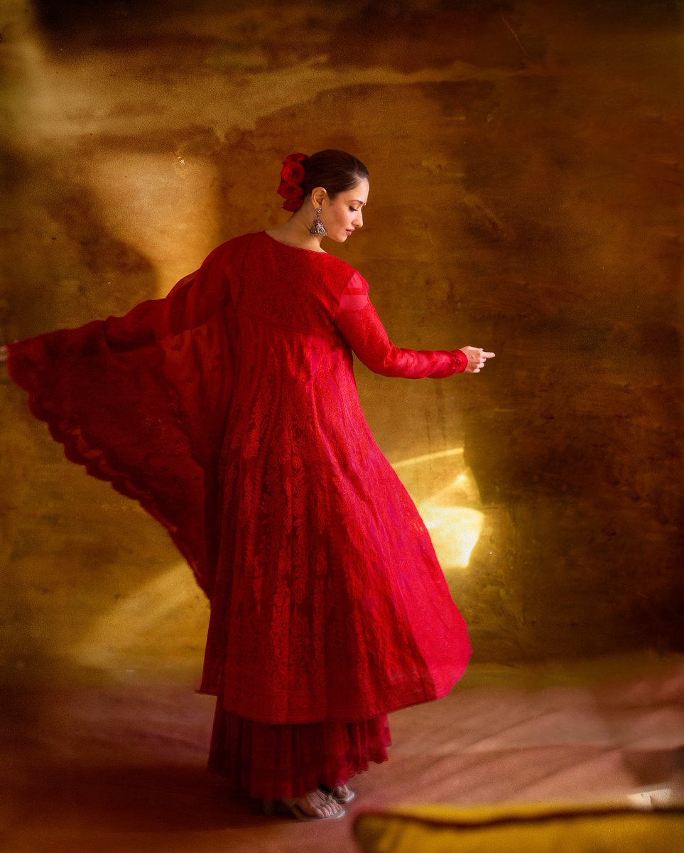 CelebritiesLib's tweet photo. ❤️‍🔥
#Odela2 
#TamannaahBhatia #Tamannaah https://t.co/orTeE5Oy9Y
