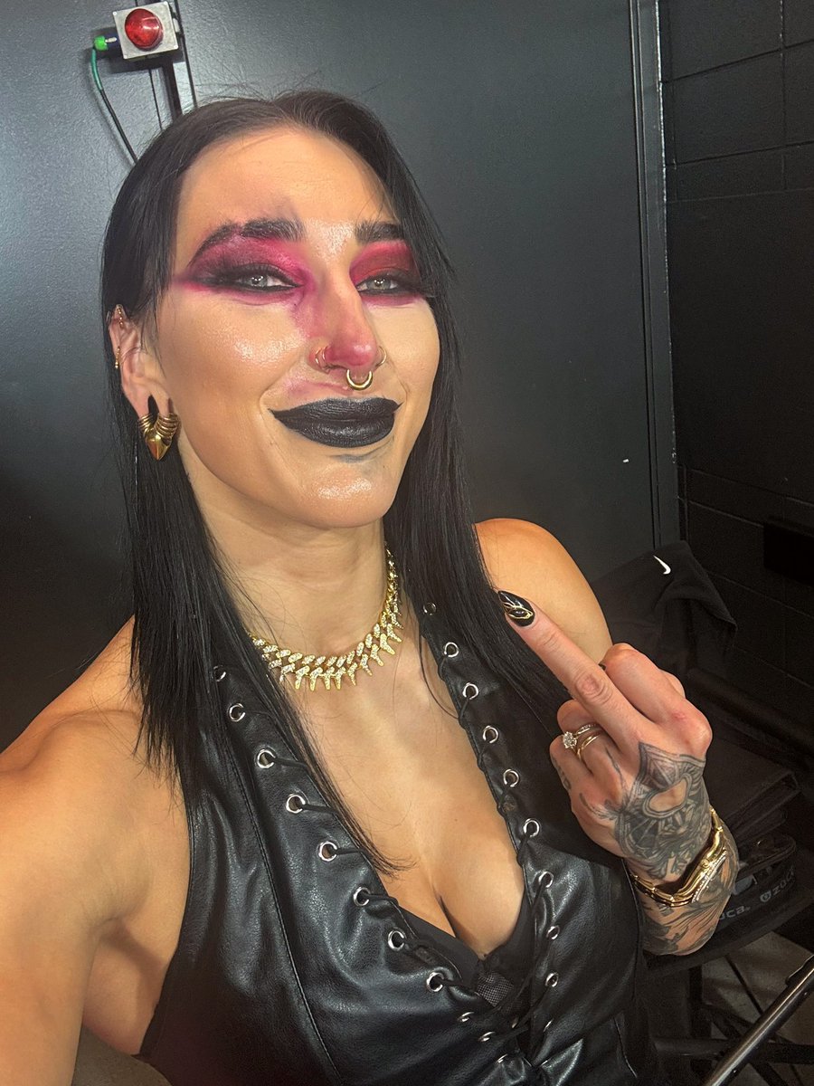 Dear Rhea haters. Here’s a thread ☺️