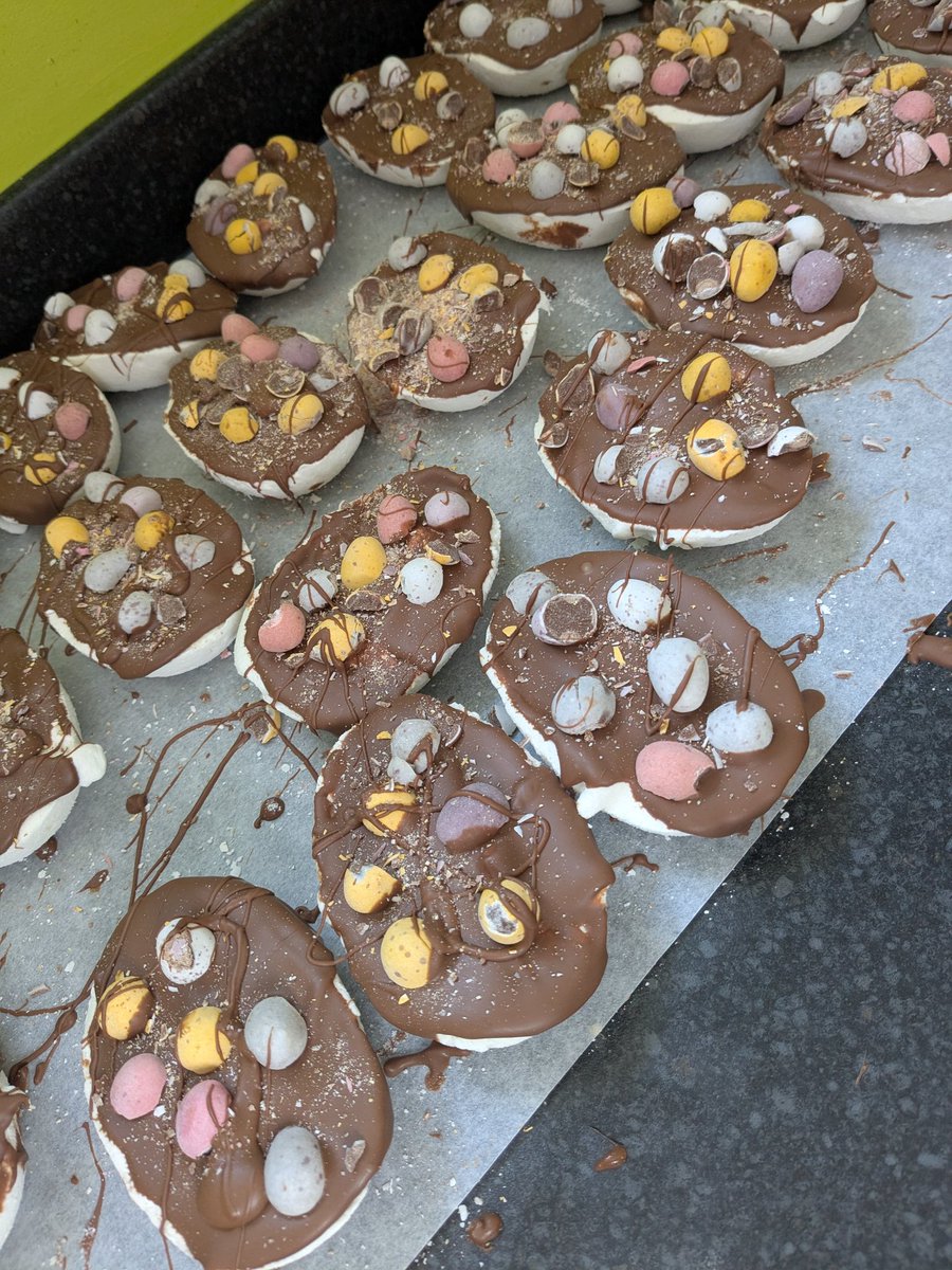 Just leaving these here in case anyone from #sbswinnershour feels a bit peckish....
Last bits now on website 
mallowgroove.co.uk
Use code 'sbs' for a discount!