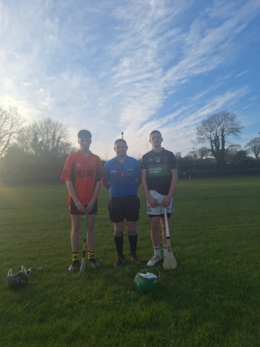 CorkGDAPatSprat's tweet photo. Well done to our @DuhallowGAA u15 Premier 2 Hurlers tonight in R2 of the @RebelOg_ leauge a very even sporting game vs  @NemoRangersGAA finishing a draw 2.09 a piece. Gerimah o Sullivan team capt for the night. @CrokeRovers @CastlemagnerGAA @OfficialCorkGAA @CorkGAACoaching https://t.co/Tv0uksVxsH