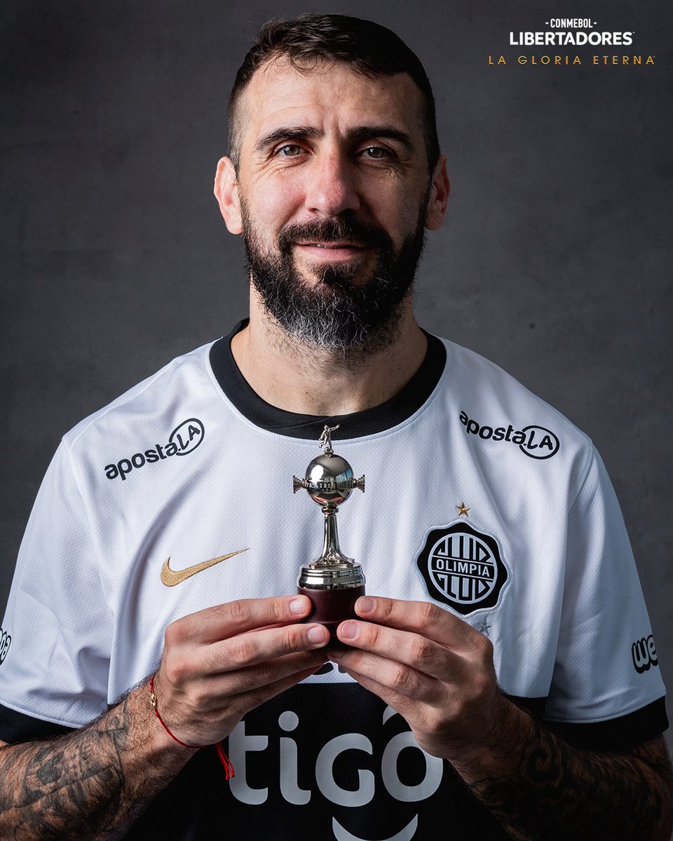TheLibertadores's tweet photo. 🤪 #ModoOso!🐻
⚽️ Lucas Pratto wants to write history with @elClubOlimpia 🇵🇾 and lift another CONMEBOL #Libertadores! 🏆 https://t.co/fo5UBOaqB8