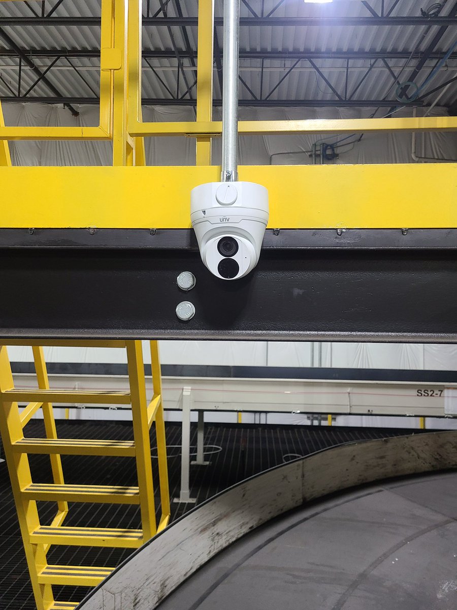 alpha_cameras's tweet photo. FedEx trusted us—so can you.
Another clean, professional camera installation by Alpha Security Cameras.

We provide reliable, high-quality surveillance systems for businesses and homes across the DMV. Clean installs. Smart coverage. #homesecurity 

Now booking FREE on-site quotes https://t.co/YLFJkiJ7uZ