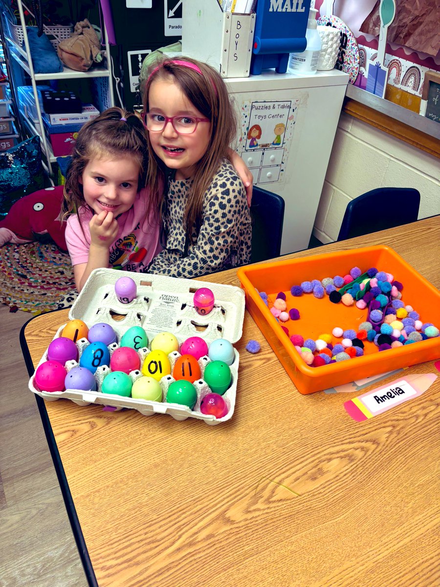 MrsAlexSmitty's tweet photo. This week is all about our feathered friends! We’re diving into the world of birds with hands-on, engaging centers that spark curiosity and creativity. From bird-watching to nest-building, our little learners are soaring to new heights! #risdbetheone #risdprek @canyoncreekrisd https://t.co/vX75Trs0yZ
