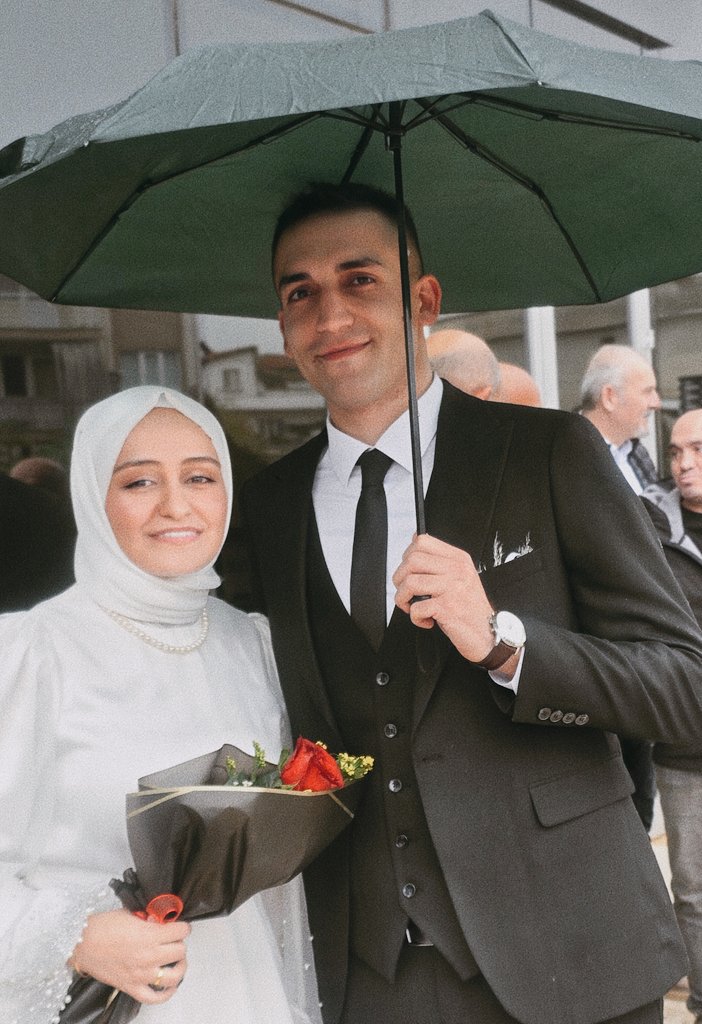 Elleme yağsın. <a href="/fildisikulelii/">Emine Nur Kırkıl</a>