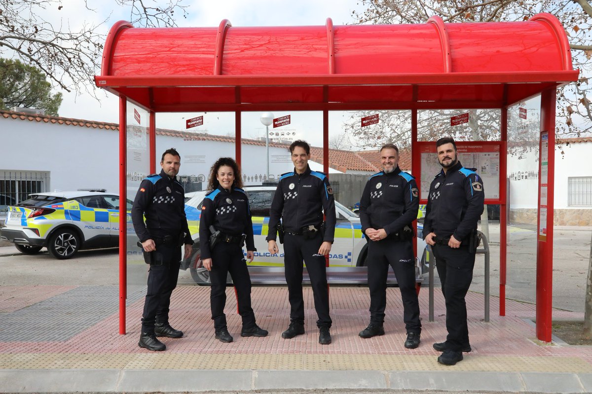 Nuestro equipo de Agentes Tutores, siempre pendiente de la Comunidad Educativa de #Alcobendas, se toma también unos días de descanso.
Recuerda que siempre podrás contar con nuestro apoyo en lo que necesites, especialmente en la lucha contra el #bulling en todas sus formas.
☎️092