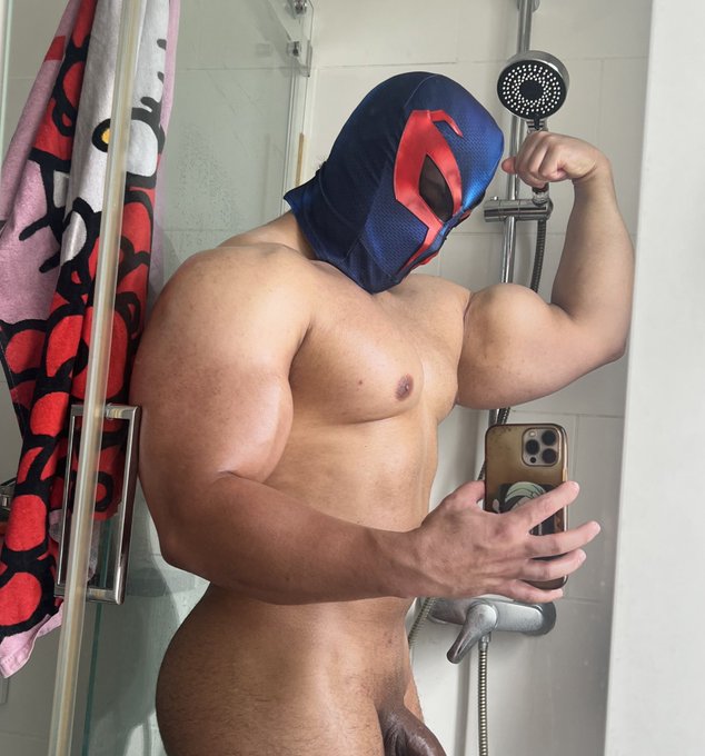 Watch Pedro's leaked NSFW photo on TwXstars