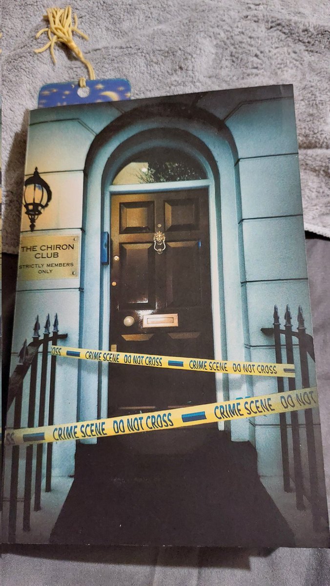 Book 41 of 2025
Nearing the end of my Jane Casey Kerrigan Derwent reread, only 3 to go now The Cutting Place is done. It was doubly superb this time round so I'm sad I'm nearly at the end of the list 😂 JANE YOU WILL JUST HAVE TO WRITE FASTER. ✍️ 🏃‍♂️ ❤️📚
