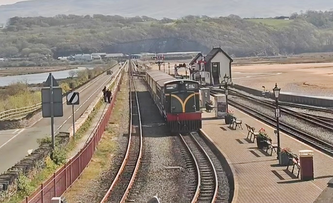 RailWebcams's tweet photo. NEW: More live railway &amp; station webcams in the database today. New cams in the USA, Taiwan, Japan &amp; Germany.

Additional or replaced links for webcams in Japan, USA, Taiwan, Poland, UK, Netherlands &amp; more: https://t.co/3s0FrG7Zbs

#trains #railfans https://t.co/xLtfl68zkZ