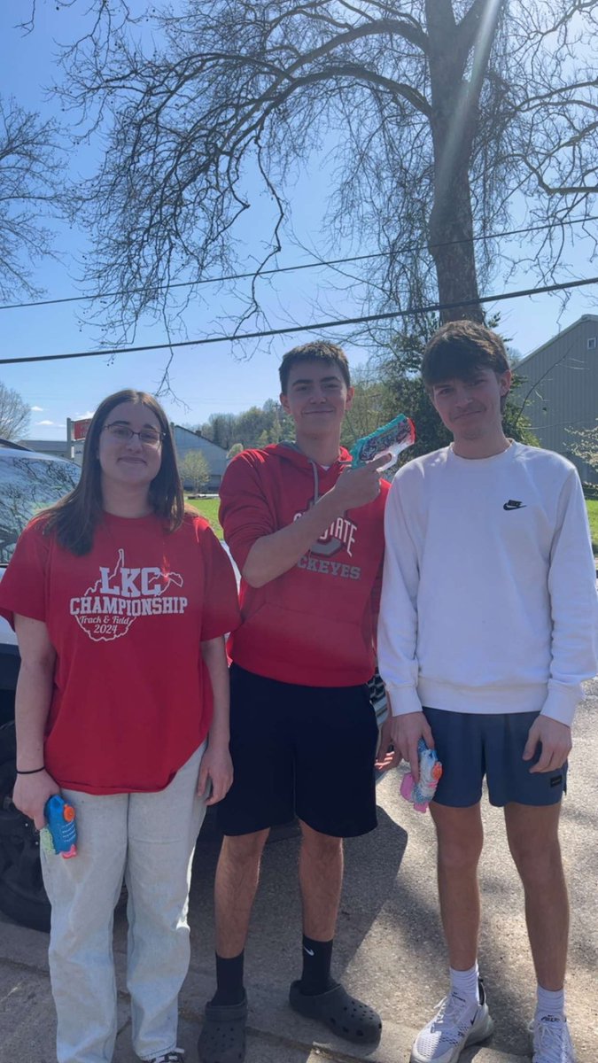 mhswater16's tweet photo. Will got Riley and Makayla out by self defense. https://t.co/PBZNh1GGPW