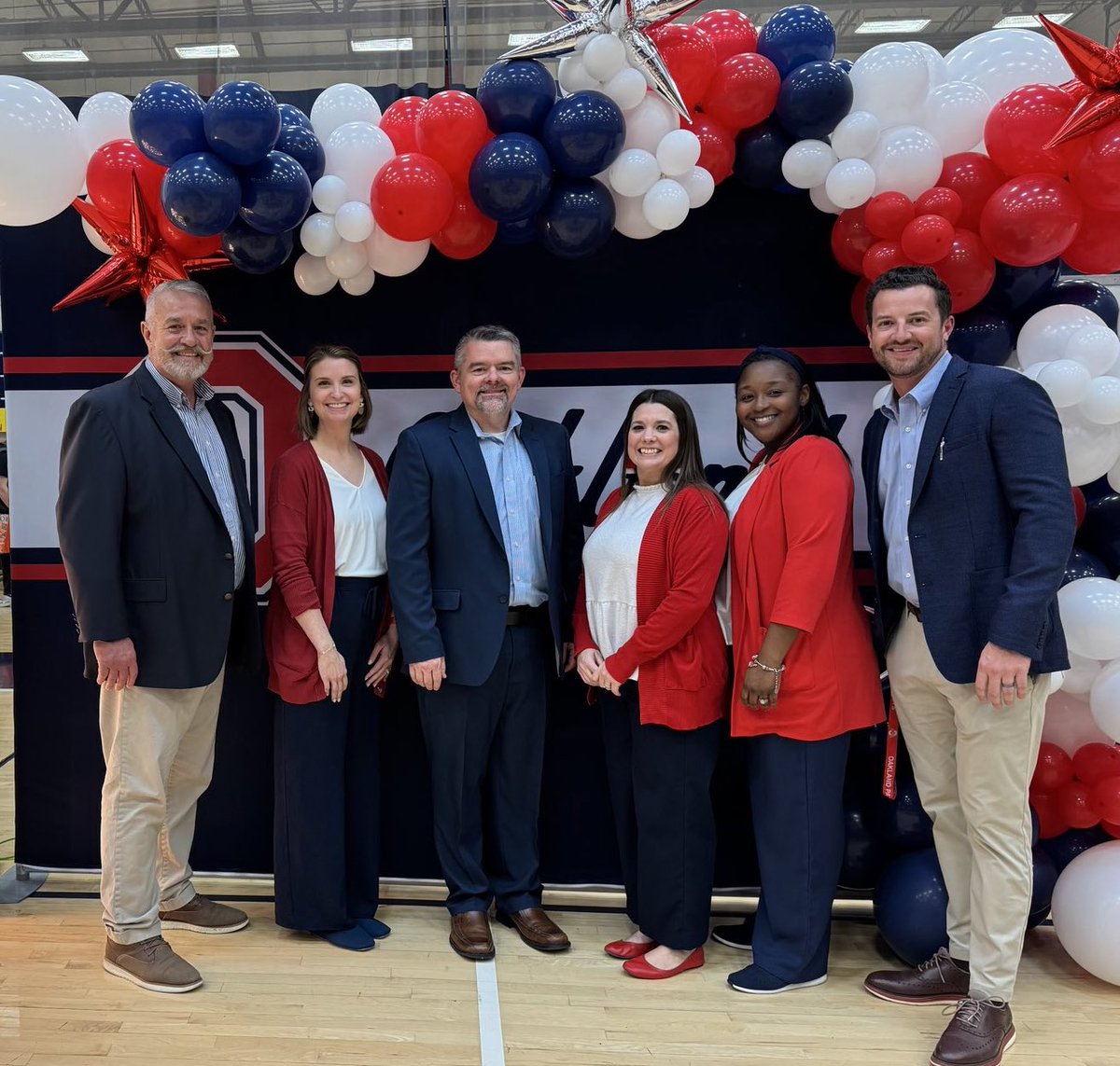 OaklandRCS's tweet photo. Appreciation Post for the @OaklandRCS Assistant Principals!  A dedicated and hard working group who we appreciate every week and celebrate this week during National Assistant Principal Week. #onceapatriot https://t.co/unATsMSjKi