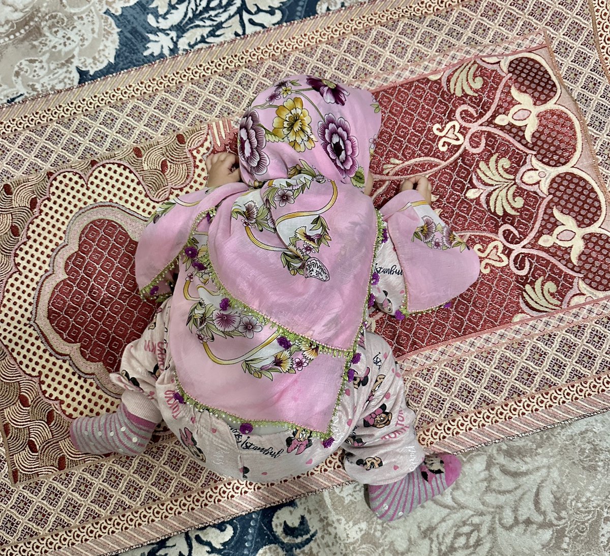 Namaz bitmiştir sıra Allah ile konuşmaya gelmiştir