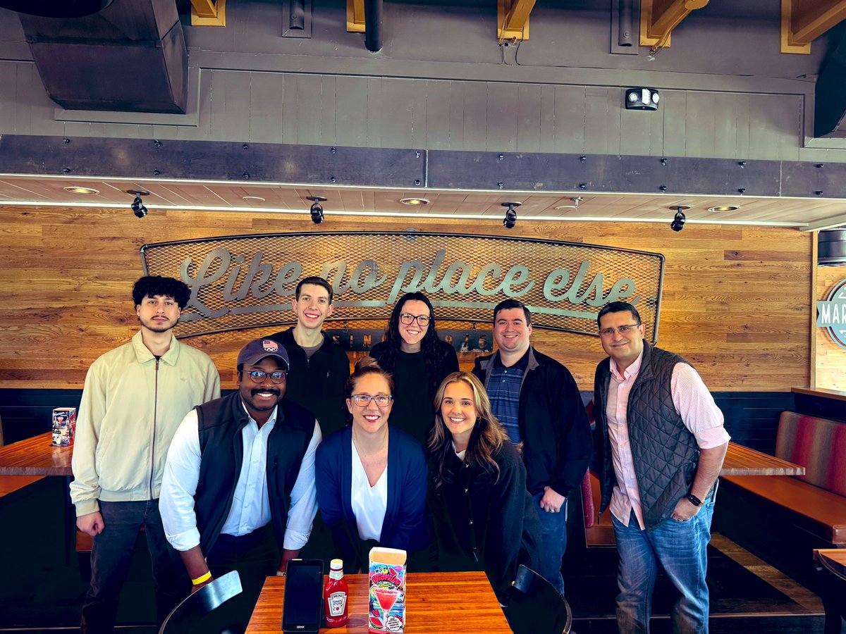 spending time in the restaurant with new Brinker Heads! Thanks Chilis 🌶️ Valley Ranch for the hospitality #Chilis