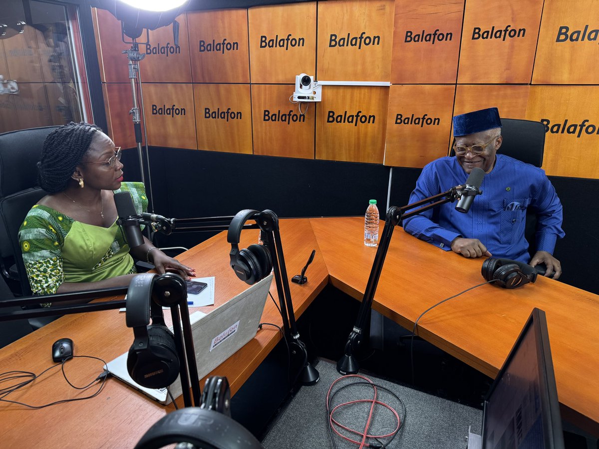 Ce matin, j'ai eu le plaisir de visiter le groupe Balafon Media, où j'ai été reçu en tant qu'invité de leur programme "Sacré Matin." J'ai pu apprécier le professionnalisme des journalistes Marie Flore Amassana et Emmanuel Koko qui ont su créer une atmosphère à la fois détendue et