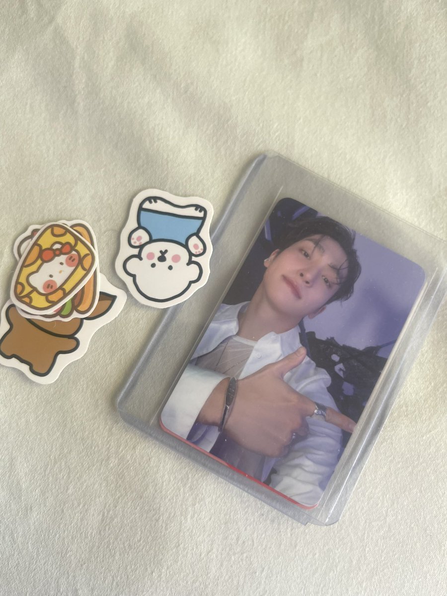 haven’t opened my mail in months and i just found out that i had my lovely husband waiting for me there thank u <a href="/rarawwh/">klara ♡</a> hehe😁😁🫶