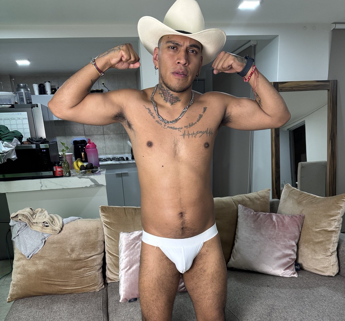 edgar_barbr's tweet photo. A quién voy a montar? 🤠🍆 https://t.co/wvzmfdbTjJ
