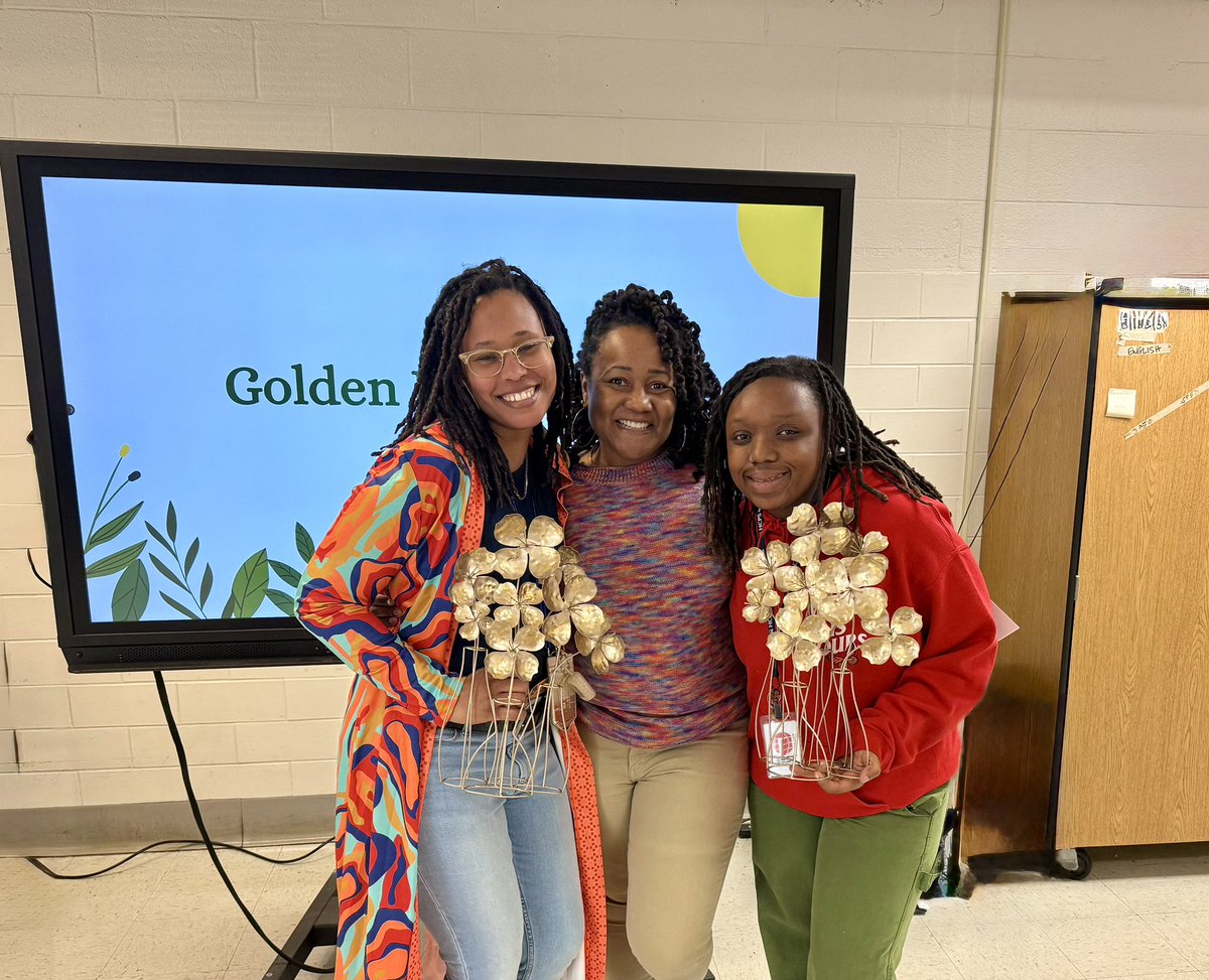 FairOaksHCPS's tweet image. Congratulations to our March Golden Plant Award Recipients! Keep up the great work!!! #GrowingGreatness