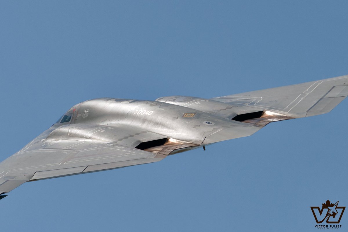 vjaeroimage's tweet photo. some of the beat lighting i've had with a B-2

#b2 #usaf https://t.co/ejYZ7GZqKZ