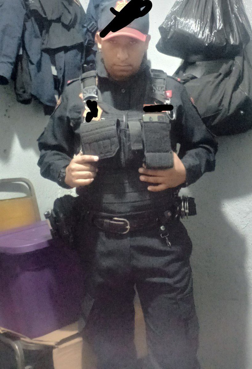josecasahom's tweet photo. Segunda parte del poli #HeteroEngañado #heterovergónes #heterochacalengañado #policia #xxx #gay https://t.co/CKiiQB6JUO