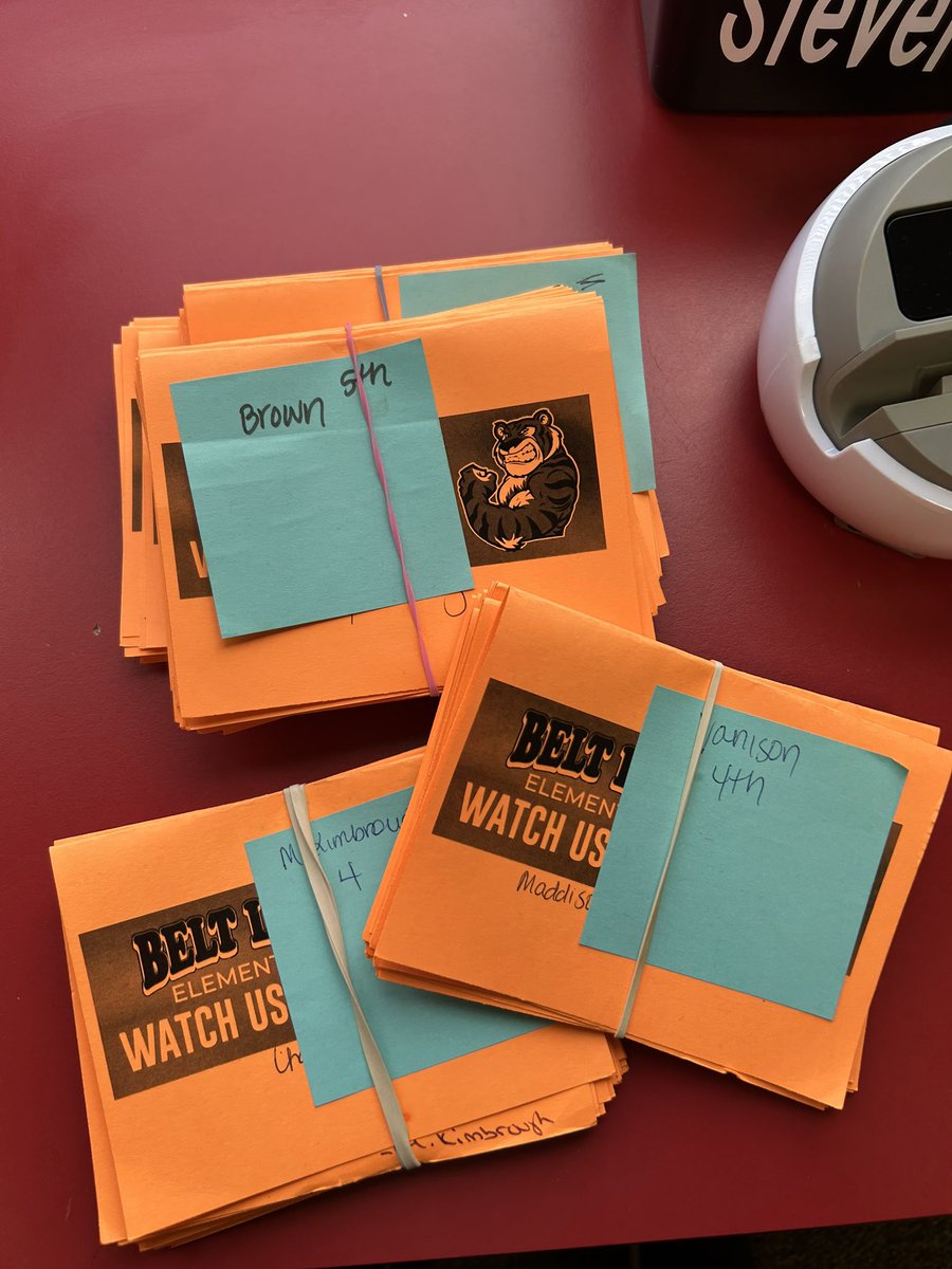 totstevenson's tweet photo. It's the little things. All 3rd-5th grade students @BLELancaster will receive a positive postcard from their teachers and admin. to encourage them to do their best on the STAAR test next week. 🧡🖤 #countdowntoSTAAR #watchuswork https://t.co/gMZG3X4SJi
