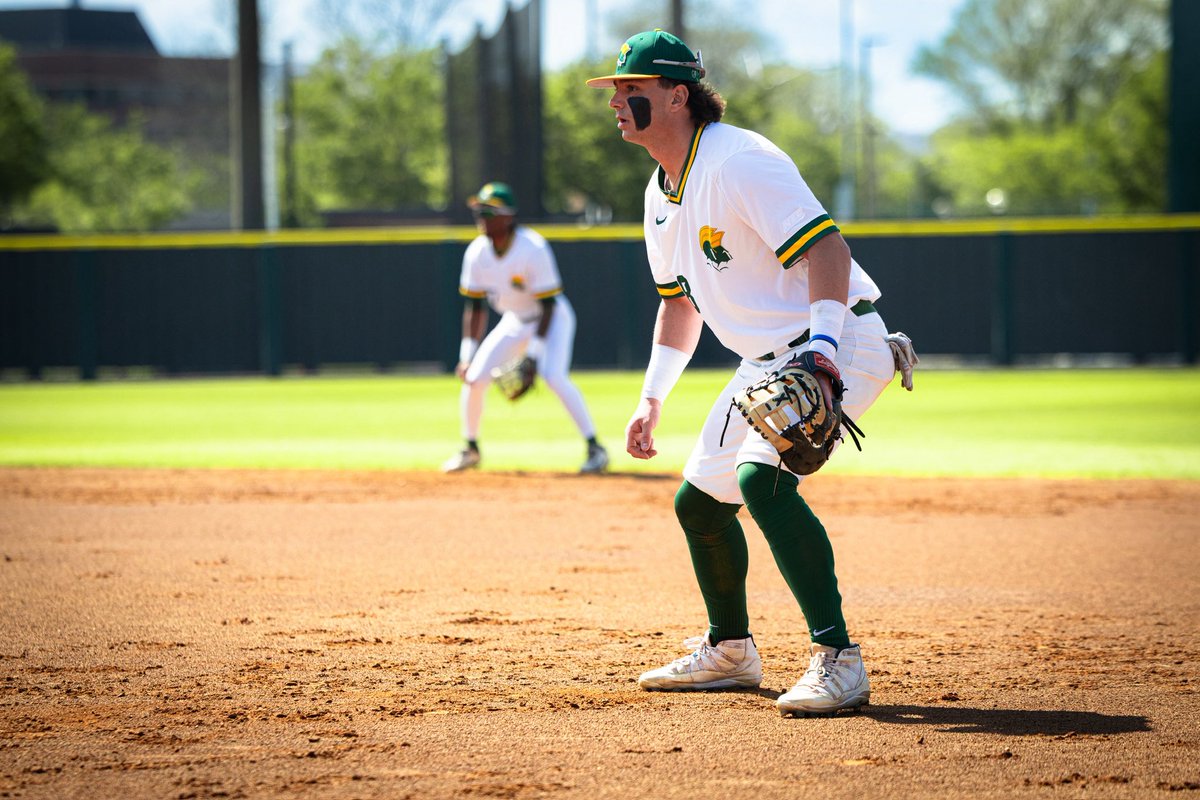 SpartanBSB's tweet photo. Let’s play ball ⚾️

#GoldStandard🔰 https://t.co/EJzm3XKjtA