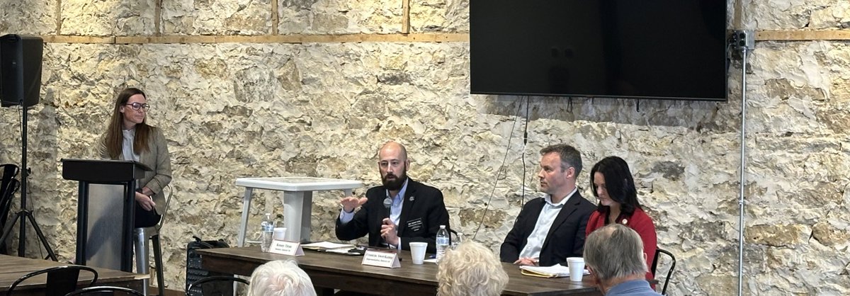 Thanks to the Wamego Chamber for hosting a public forum today for our Pottawatomie County officials with myself, Rep. Awerkamp, and Rep. Steele. Good turnout and good questions! #ksleg