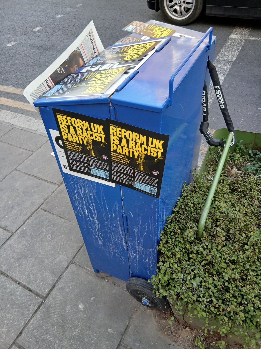 mertonsutr's tweet photo. Keep Reform UK OUT of Loughborough and Herne Hill wards.
Refugees welcome.
Migrants welcome.
Kick out racists Reform out of Lambeth
@AntiRacismDay @Wands_SUTR @croydonsutr https://t.co/h4BBbsTQe0