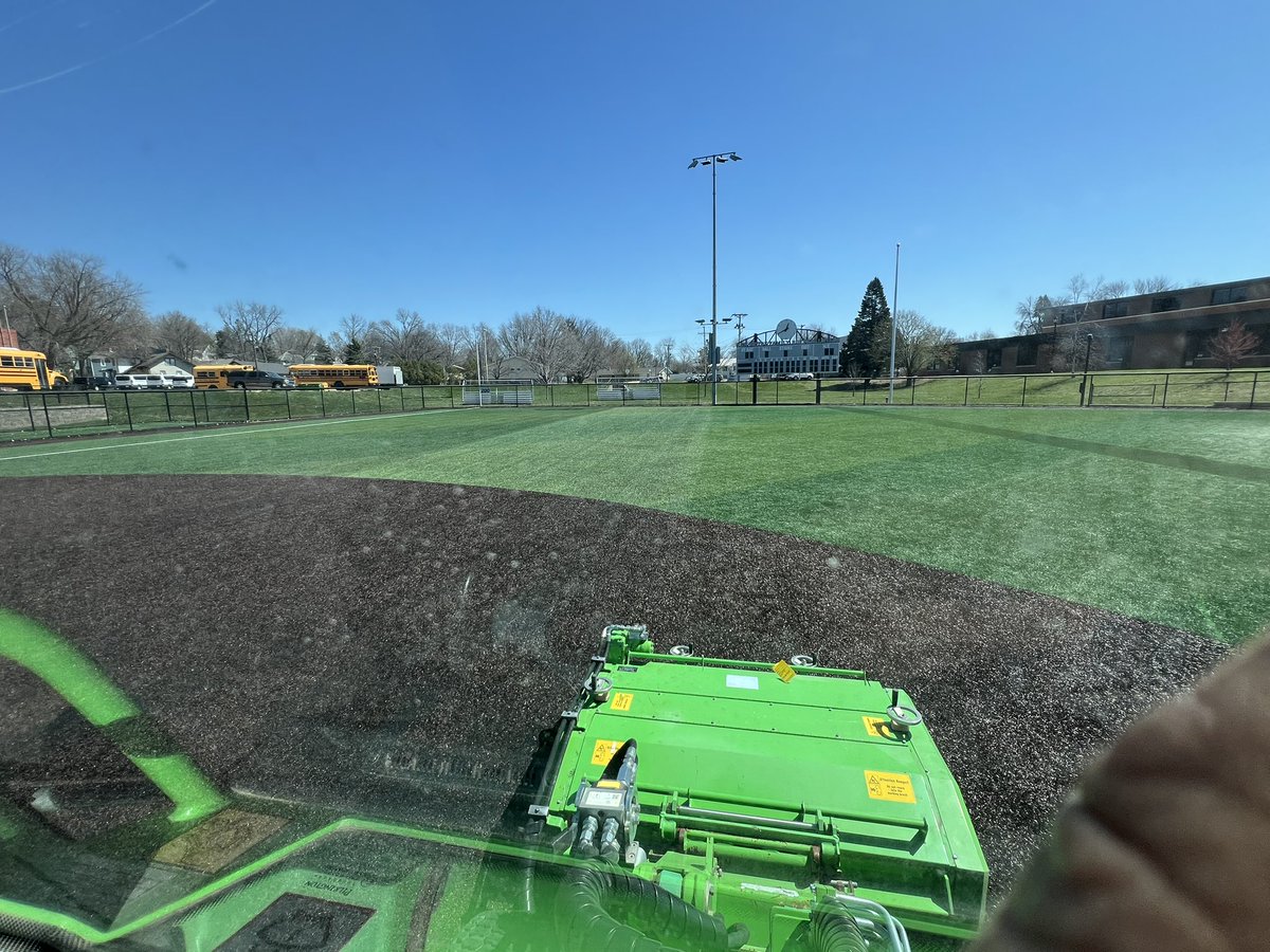 RiverbendTurf's tweet photo. Back at it #cleanfield #decompacted #erect https://t.co/Vgz7j4A4sz