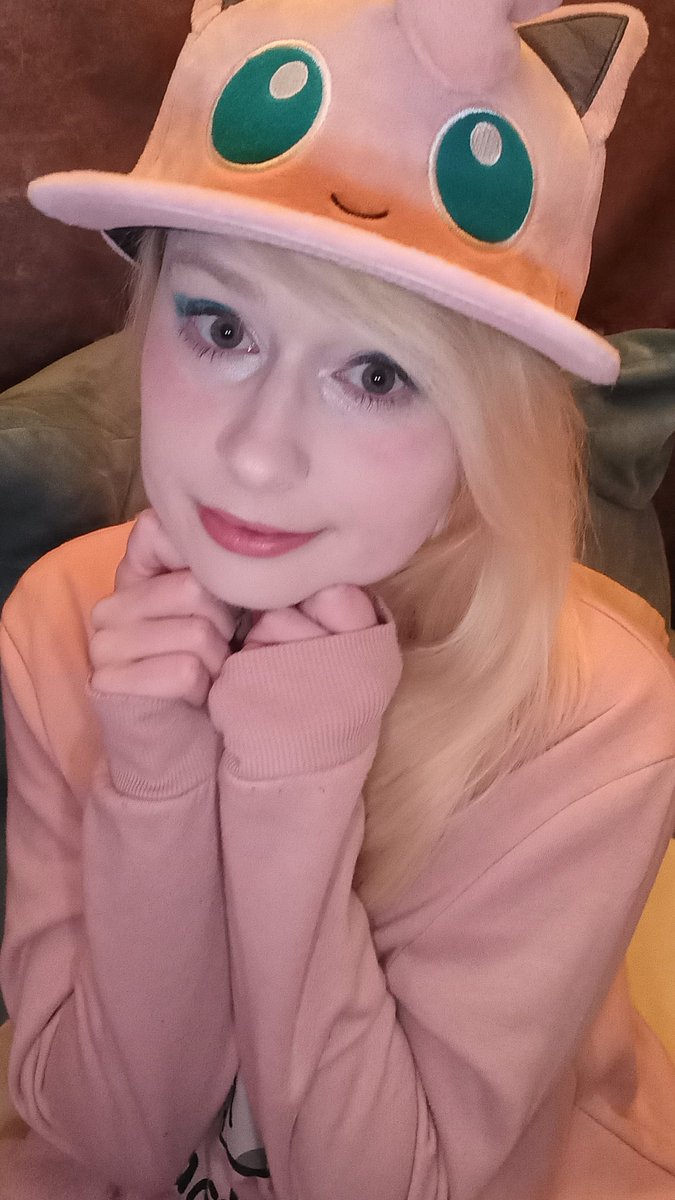 JIGGYPUFF! it's back to our pokemon quest in OG Diamond/Pearl! In just a Jigglypuff inspired cozy look tonight, come join!

Twitch.tv/madambella 

#pokemon #pokemoncosplay #cozy #smallstreamer #SupportSmallStreamers