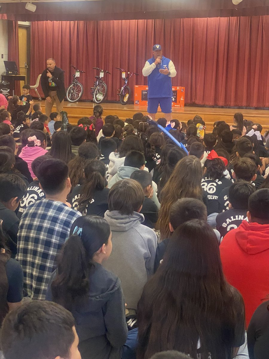 It was a tremendous honor to be invited by Principal E. Zamora and his terrific faculty and staff at Salinas Elementary to speak to their students today about excelling at STAAR testing, which begins for them tomorrow!! I enjoyed seeing their energy and I know they will do great!
