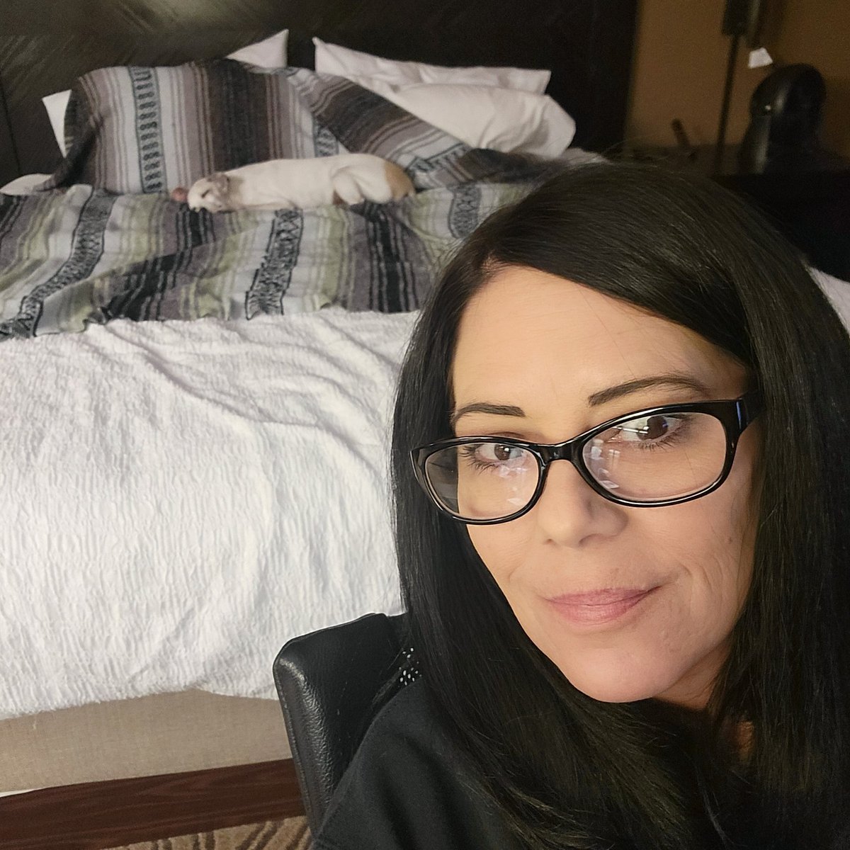 Mrs. Friendly tweet media