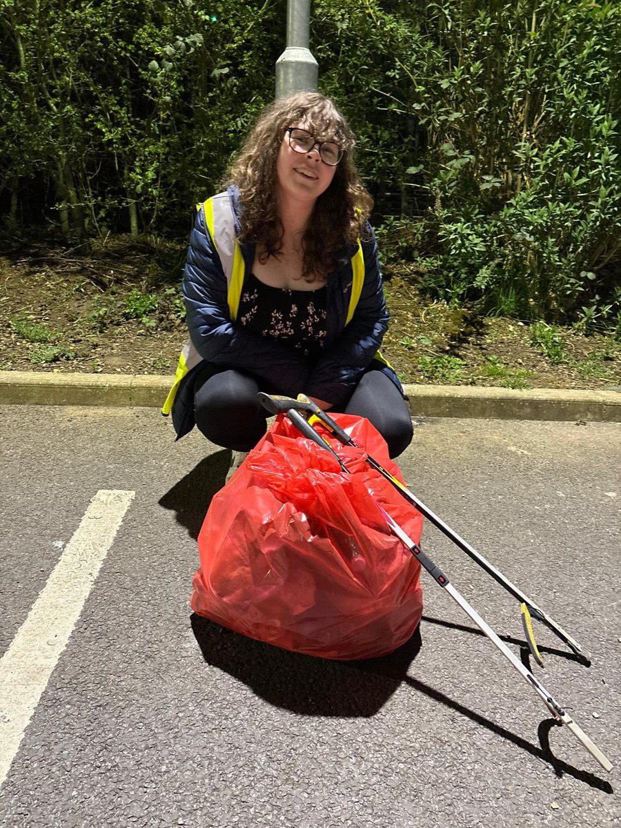 A bag a day keeps the litter away💚🌎♻️🚯 tweet media