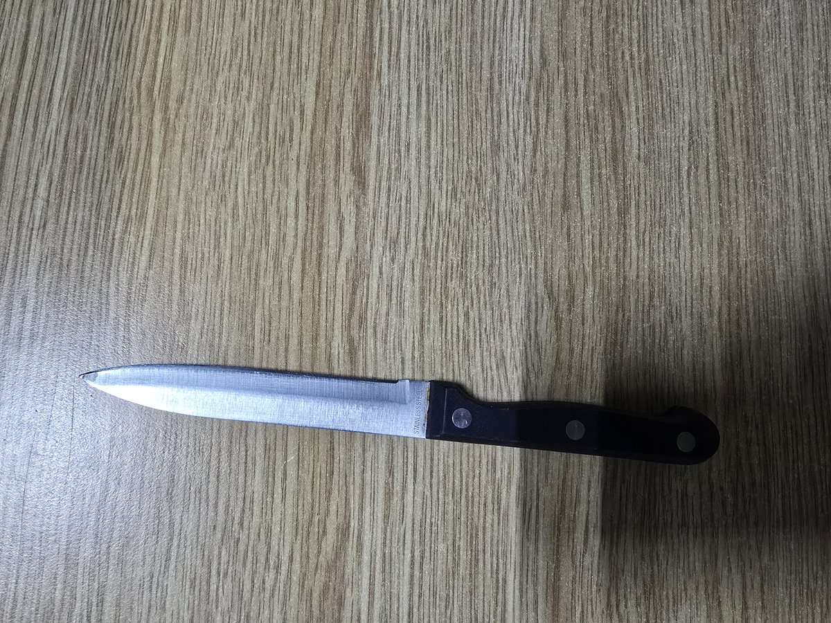 JamesPilfoldLP's tweet photo. Having returned from a period of annual leave, training, and court. Today saw the seizure of a knife off the streets of #Gainsborough  #knifecrime #LincsPoliceFCR #reduceknifecrime @GainsboroughPol #youngpeople good first day back. https://t.co/cRkasbZS0q
