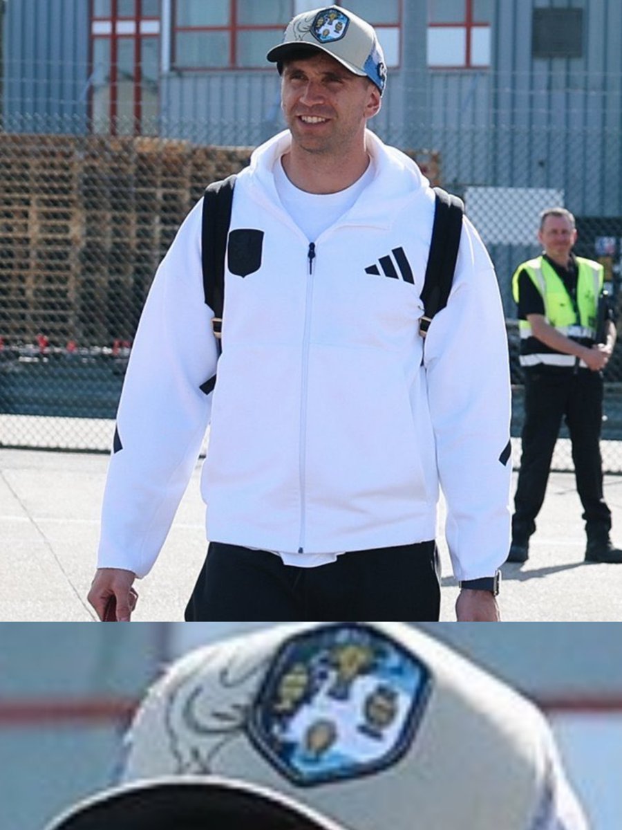 🔴 Regardez la casquette de Emiliano Martinez (Aston Villa) à son arrivée en France 👇

🇦🇷  sur le coq ? Ça promet déjà pour demain au Parc des Princes face au PSG 🤭

#liguedeschampions #PSGAVFC #PSGAVL #Emiliano