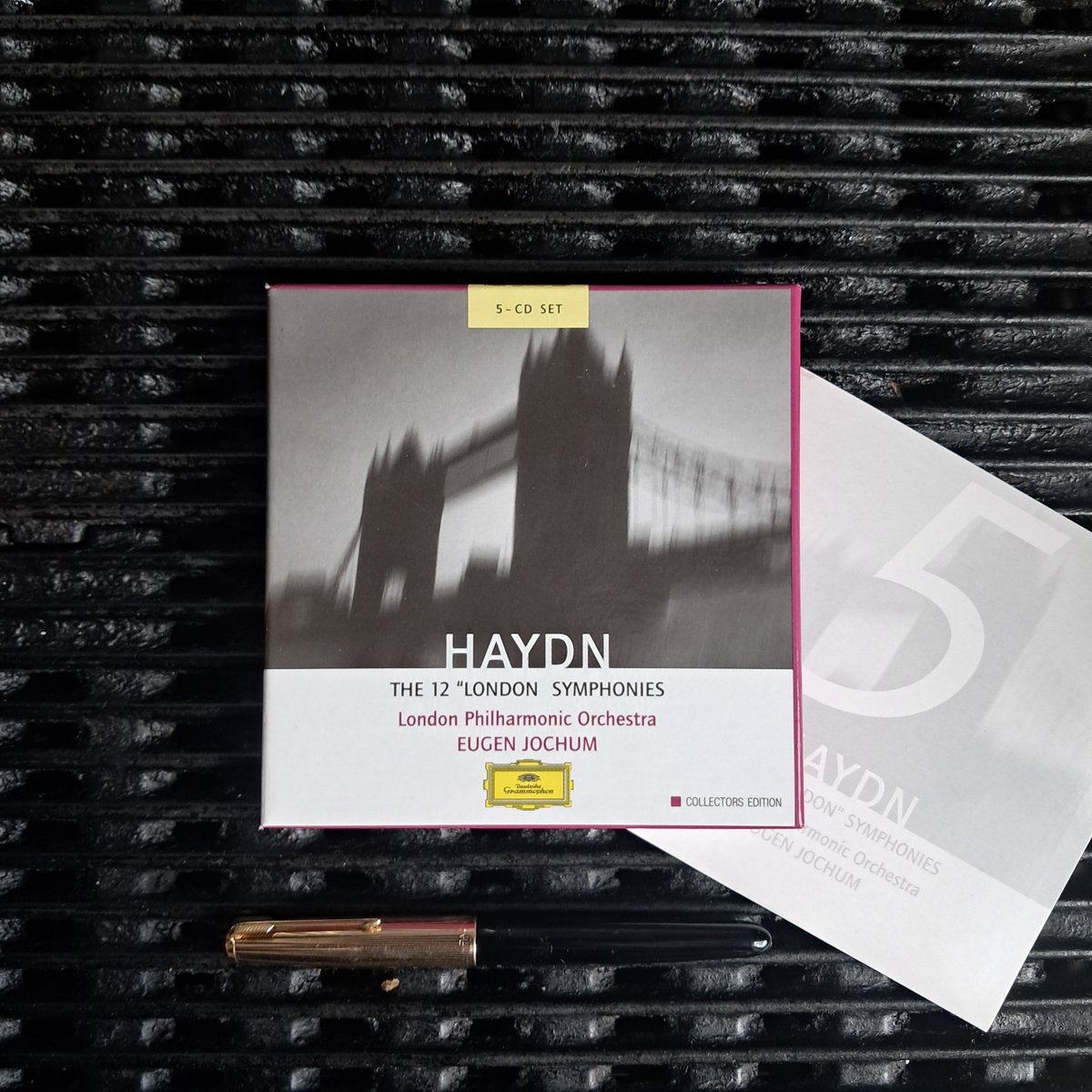 ClassicalCritic's tweet photo. #morninglistening to JosephHaydn: The rest of this set of London Symphonies w/EugenJochum and the LondonPhilharmonicOrchestra on DG. A terrific set with most movements still passing muster and then some! Which set next?

#HaydnCuresAllProblems

Amzn: https://t.co/8hYYru9hxJ https://t.co/GAyS53HY57