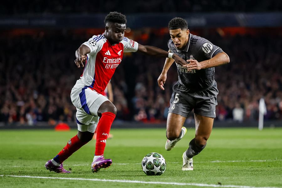 DiariodeCA's tweet photo. En desarrollo la segunda mitad del choque en el Estadio Emirates 🏟️.
Arsenal 0-0 Real Madrid
#UefaCL #CuartosIda https://t.co/0aTCuDMiD3