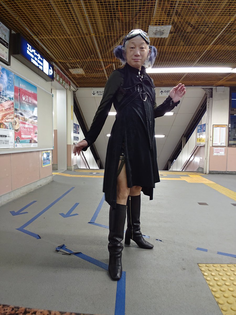 saori_mistress's tweet photo. 2025April09
今朝は晴天。風が肌寒いです。
#ozzon #ozzonjapan #ozzonest #ozzcoroce #ozzconte #BALMAN #TAKARAYA #かねまつ https://t.co/kzw8RKF8DL