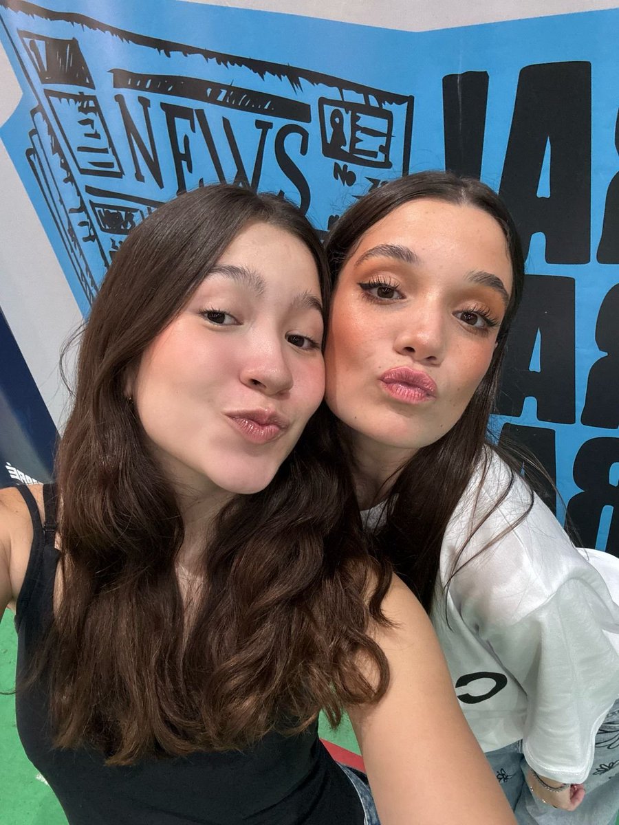 driversmalik's tweet image. nós quando somos divas, amamos o cinema nacional &amp;amp; olivia rodrigo 💋 @giuliabenite