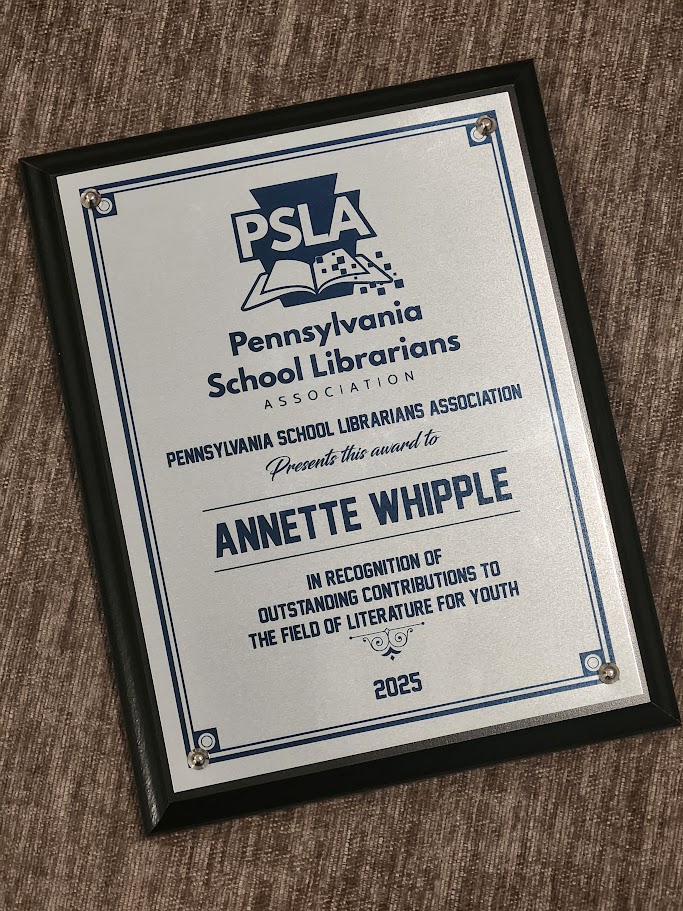 AnnetteWhipple's tweet image. Dream come true: Pennsylvania School Librarians Assoc named me the 2025 Outstanding Pennsylvania Author.
Huge thanks to @PSLA_News, my publishers, esp @wbny who turned my Q&A owl book into a series for @ReycraftBooks, and my critique partners who make me a better writer!