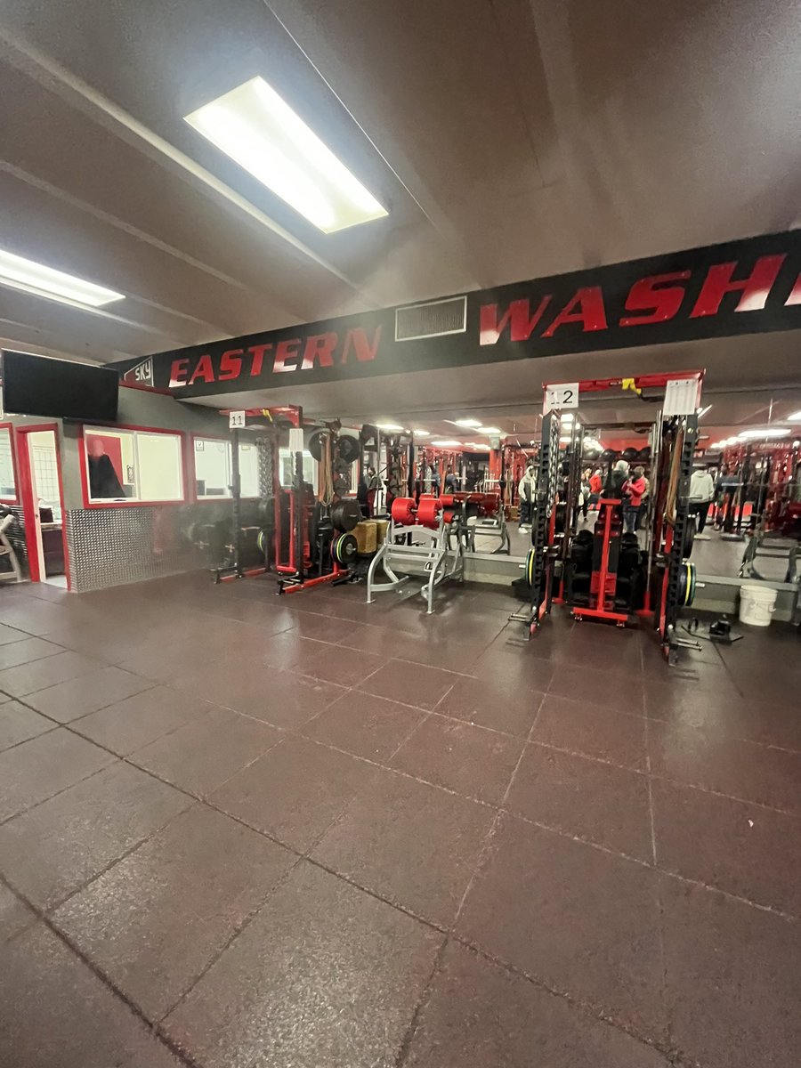 Kadan Hubbard (@kadanhubbard3) on Twitter photo Thank you to <a href="/NicRoger3/">Nic Roger</a> for the invite, had another great visit, for Junior day. <a href="/EWUCoach_Bruce/">Zach Bruce</a> <a href="/MarcusMccurty1/">Marcus Mccurty</a> <a href="/football_abes/">Lincoln Abes Football 🎩</a>
<a href="/risefootball_/">RISE Football 🏈</a> <a href="/CaliDQ/">DeQuin Evans</a> <a href="/coachmatsumoto/">Masaki Matsumoto🇯🇵</a> Thank you to <a href="/NicRoger3/">Nic Roger</a> for the invite, had another great visit, for Junior day. <a href="/EWUCoach_Bruce/">Zach Bruce</a> <a href="/MarcusMccurty1/">Marcus Mccurty</a> <a href="/football_abes/">Lincoln Abes Football 🎩</a>
<a href="/risefootball_/">RISE Football 🏈</a> <a href="/CaliDQ/">DeQuin Evans</a> <a href="/coachmatsumoto/">Masaki Matsumoto🇯🇵</a>
