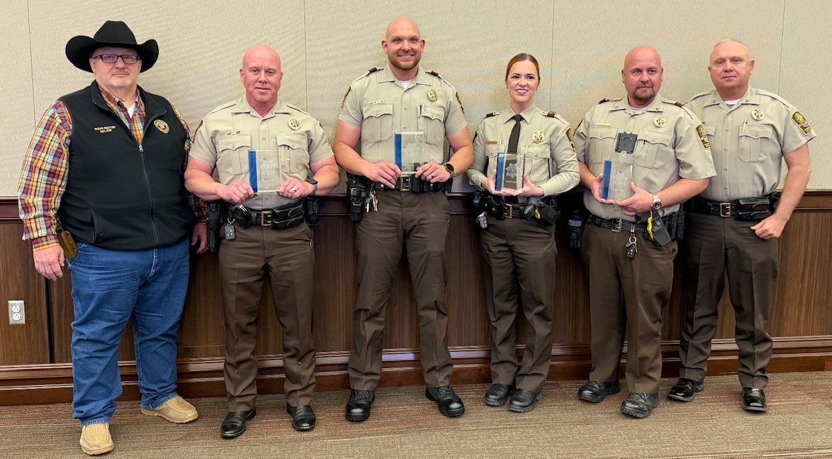Four Members of Canadian Co Sheriff's Office Recognized for Efforts in Traffic Enforcement ocv.im/cespgWP