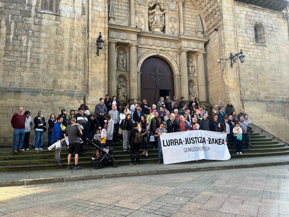 PodemosEuskadi_'s tweet photo. 🇵🇸 Errenteria, Berriz, Irun…

La protesta convocada por @GerPalesti2023 en solidaridad con Palestina y para exigir que se actúe contra Israel ha llegado a múltiples municipios vascos

No se puede hacer oídos sordos al clamor social

Paremos los pies a Israel‼️

GENOZIDIOA STOP ‼️
