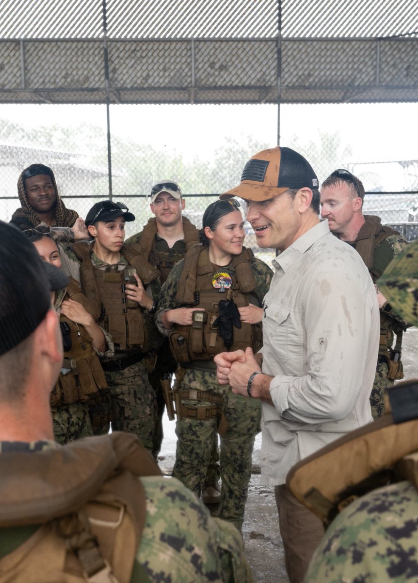 SecWar's tweet image. It’s always great to meet America’s outstanding men and women in uniform. Thank you for the risks you take, the time you give, and the sacrifices you make in service to our nation.