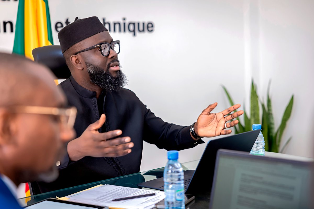 fondsfpt's tweet photo. Partenariat 3FPT- ONECCA : Des milliers d’assistants comptables formés et insérés d’ici 2027
Ce mardi 8 avril 2025, le Dg du 3FPT, Dr Babo Amadou BA, a reçu une délégation de l’Ordre National des Experts Comptables et des Comptables Agréés, conduite par le président, M. Mor Dieng https://t.co/n9N9gT6ZUI