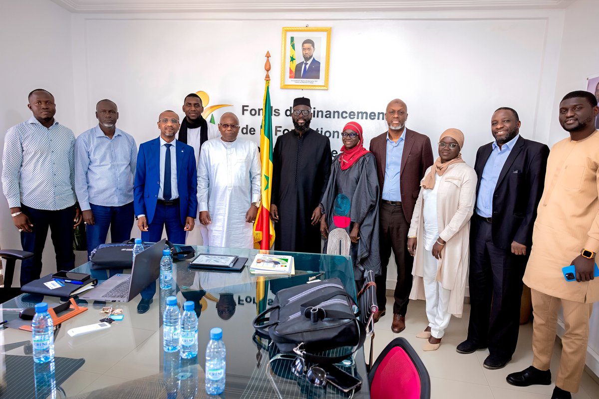 fondsfpt's tweet photo. Partenariat 3FPT- ONECCA : Des milliers d’assistants comptables formés et insérés d’ici 2027
Ce mardi 8 avril 2025, le Dg du 3FPT, Dr Babo Amadou BA, a reçu une délégation de l’Ordre National des Experts Comptables et des Comptables Agréés, conduite par le président, M. Mor Dieng https://t.co/n9N9gT6ZUI