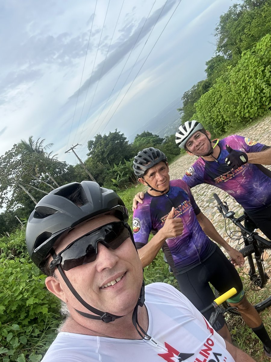 Junior76Br's tweet photo. Os Parças ! https://t.co/CJAPRcI3aY