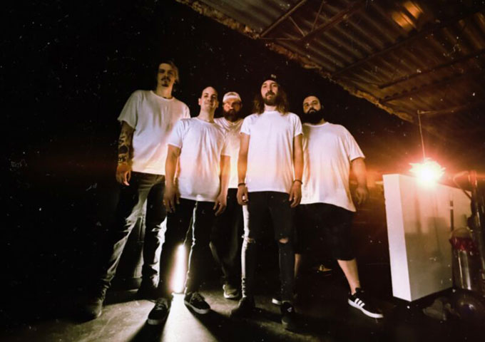 Jamsphere's tweet photo. House Lights unleash brooding intensity with their genre-bending new single “Heavenfall”! 🖤 Prepare for a captivating descent. 🎧🎶 #HouseLights #Heavenfall #NewMusic #AlternativeRock #DarkWave #Brooding #IntenseMusic - https://t.co/xrkiuxu9HW https://t.co/HkNdlQ9Hye