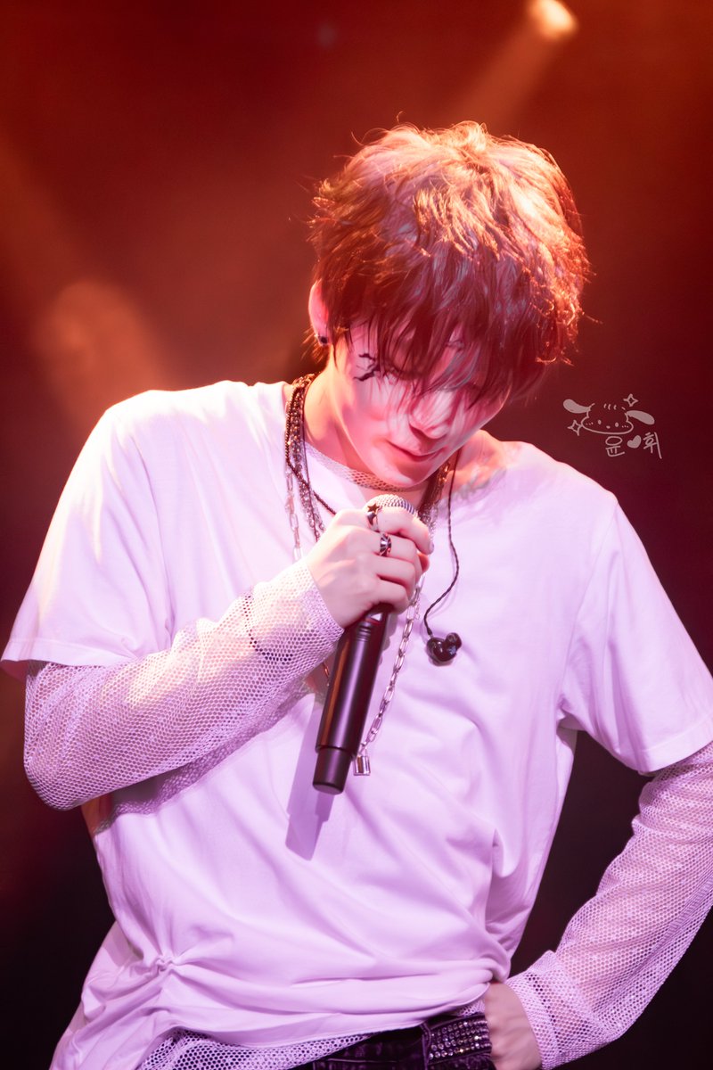 4.6.2025 NEW YORK GEONU

<a href="/JUSTB_Official/">JUSTB Official</a> 
<a href="/JUSTB_twt/">JUSTB</a> 

#JUSTB  #JUSTB_WORLD_TOUR #JUSTB_TOUR_2025  #GEONU  #저스트비 #ONLYB #건우 #이건우