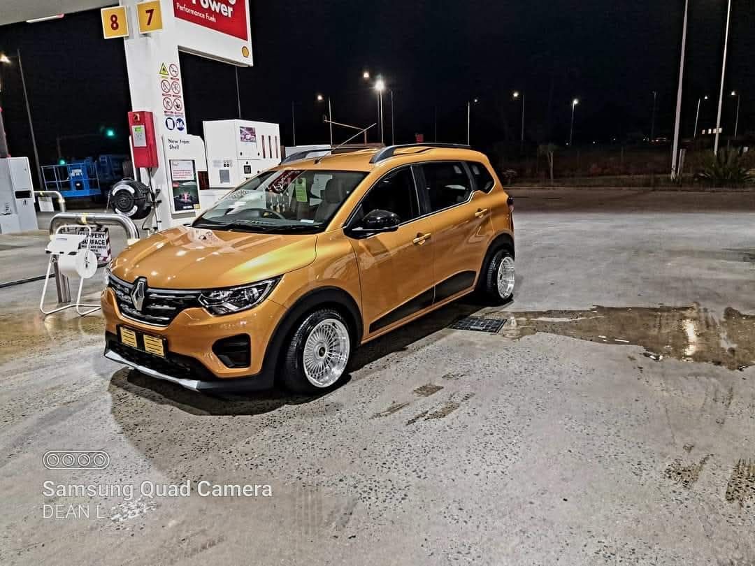 realdriveza's tweet photo. 🚗💨 The Renault Triber: Where taxi drivers turn 1.0L of struggle into pure street cred

✔️ Pimped-out looks that somehow work  
✔️ Driven like it's got a V6 under the hood  

Full review: https://t.co/0b5whtZdzi

 #DriveZA #RenaultTriber #TaxiLife https://t.co/Td9aXrISSg