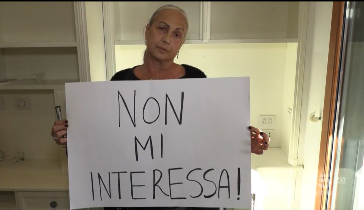 Unnomenonancor2's tweet photo. Purtroppo a me che loro non si metteranno mai più assieme NON MI INTERESSA mi strapperò sempre i capelli come quando avevo 12 anni circa ... #staseratuttoepossibile https://t.co/kml7rgsK7p
